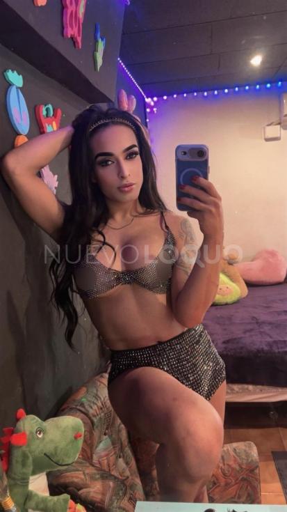  Colombiana. Muy. Complaciente.