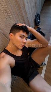 Sexy joven hot latino