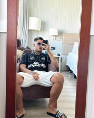 Dante joven colombiano