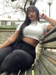 Luna jovencita colombiana muy guapa