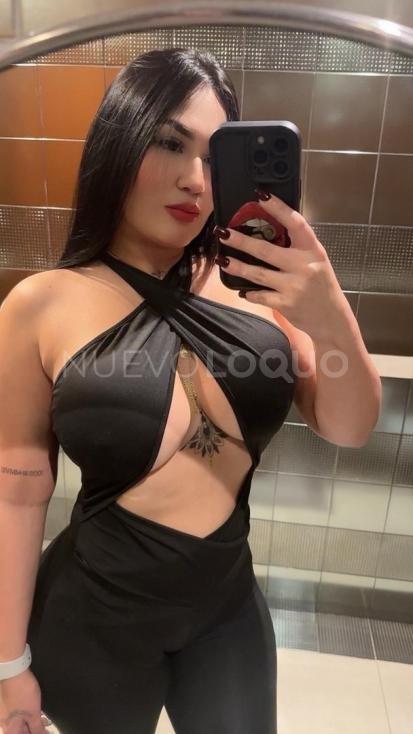  Alexis pecho naturales muy guapa completa