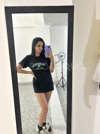  Mia recién llegada en Toledo por pocos días