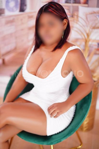  Nikol tu negrita consentida