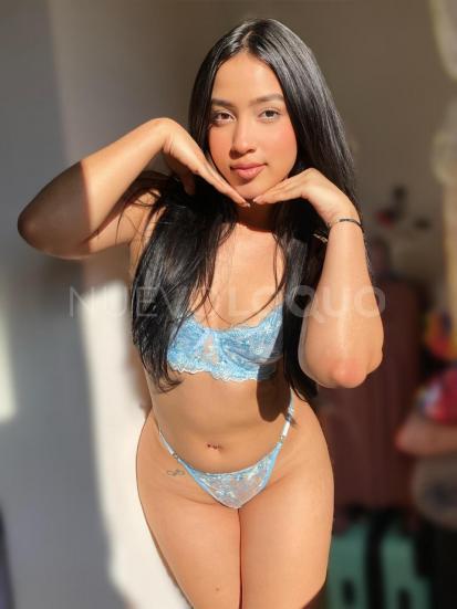  Jovencita latina
