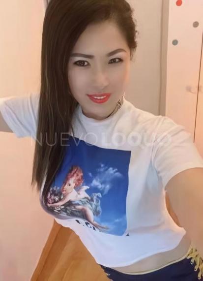   dulce nueva jovencita chica asiatica  Palma Plaza de Toros