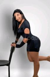 Morenita solita completa
