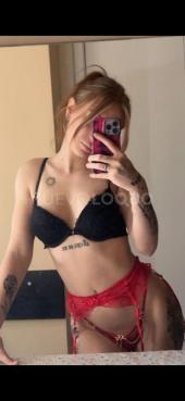 Andrea chica caliente
