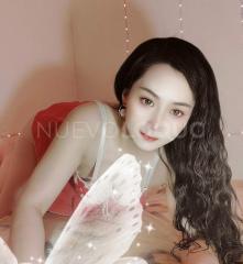 Amigas asiáticas  horas del día,  chicas juntas durante h  rosas
