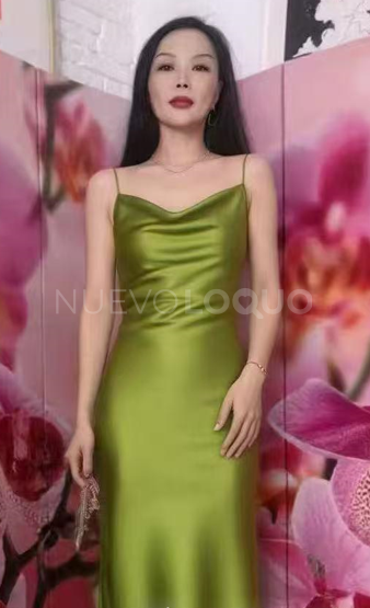  Chinita complaciente busca