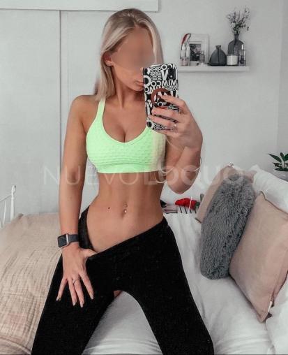  Expetacilar rubia