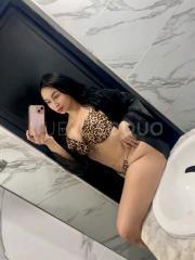 Latina caliente