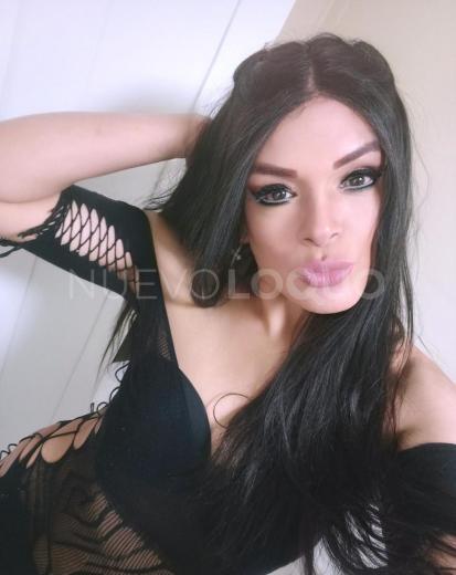  Susan elegante y femenina