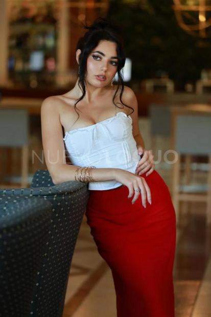  UNA MODELO DE UCRAINA