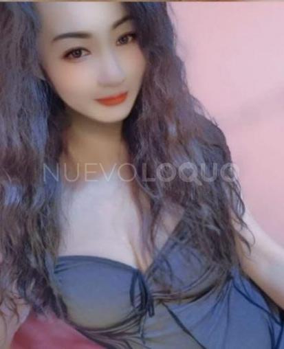  La dulce chica asiática Annie