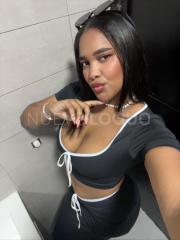 Nicol colombiana morenita