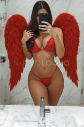 ELIANA BELLA SENSUAL CON UN CUERPO EXUBERANTE MASAJISTA