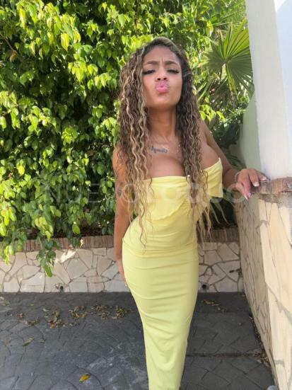  LUISA Belleza y fuego en Fuengirola