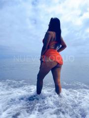 Chloe acompañante y masajista latina