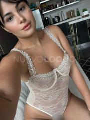 femme souriante gentille