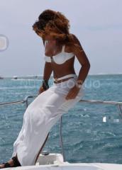 CHLOE PRECIOSA Y JUGOSA MORENITA