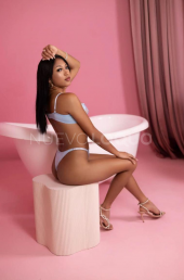 DIOSA Y CANDENTE CON GANAS DE VERTE