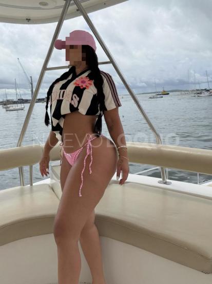  Salomé chica Colombiana