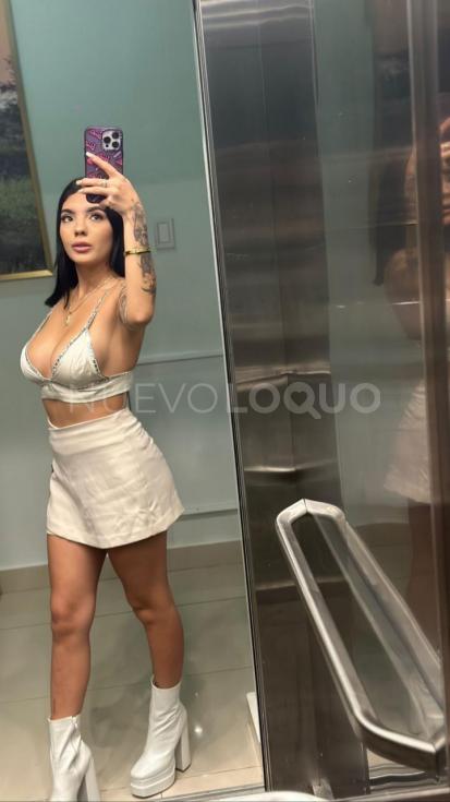  Divertida chica colombiana