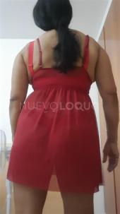 Maribel madura latina por el centro de Gerona