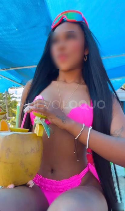  JOVENCITA ENCANTADORA EN FIGUERES