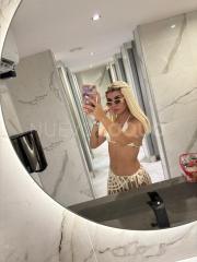 Eva rubia delgadita colombiana cuerpo natural muy completa