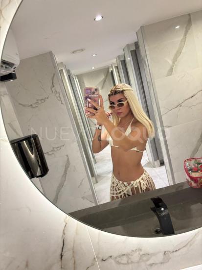  Eva rubia delgadita colombiana cuerpo natural muy completa