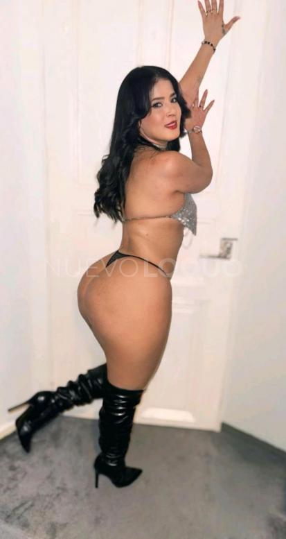  Hermosa chica, atrevida