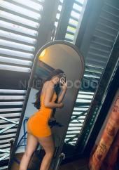 PAOLA TIFFANY Y LUNA BOMBONES IRRSISTIBLES VALDEMORO