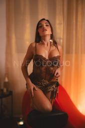 Lara – Masajista Tántrica & Experta en Masajes Relajantes