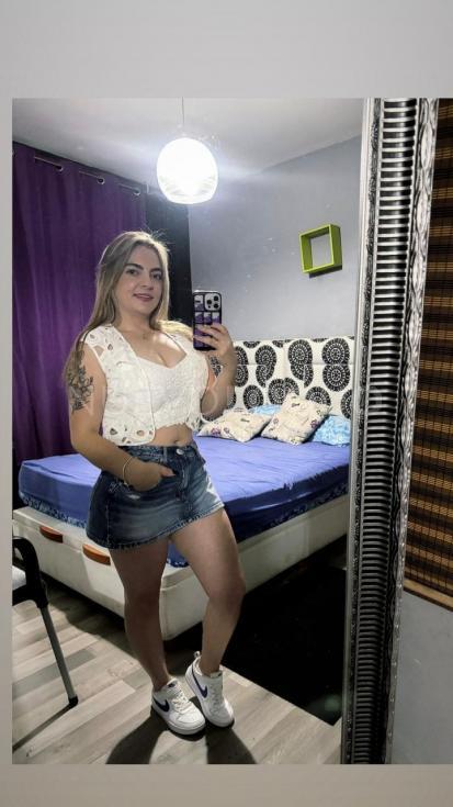  RUBIA APASIONADA PRIMERA VEZ EN TU CIUDAD