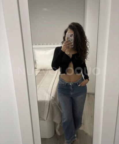  NOIA JOVE CATALANA BARCELONÍNA NATURAL