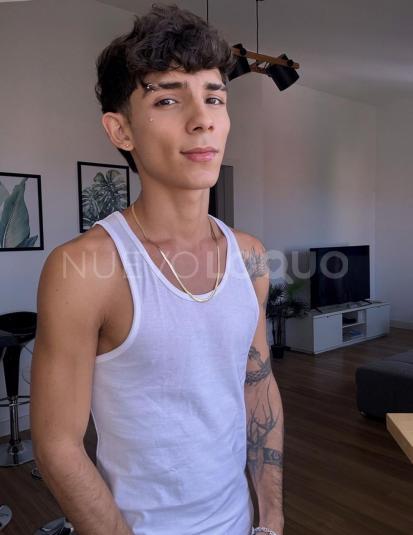  Cristian joven colombiano