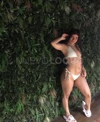 COLOMBIANA COMPLACIENTE DISPUESTA