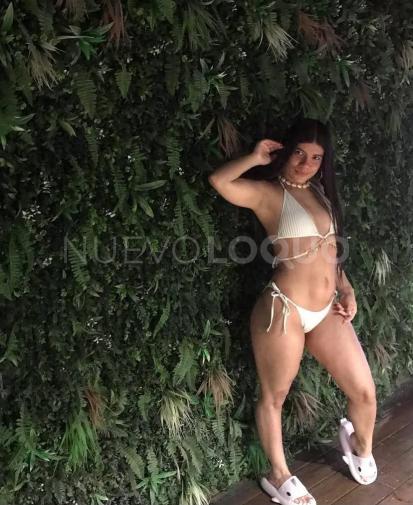  COLOMBIANA COMPLACIENTE DISPUESTA