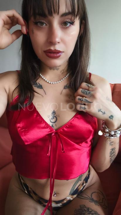 Megan, complaciente argentina
