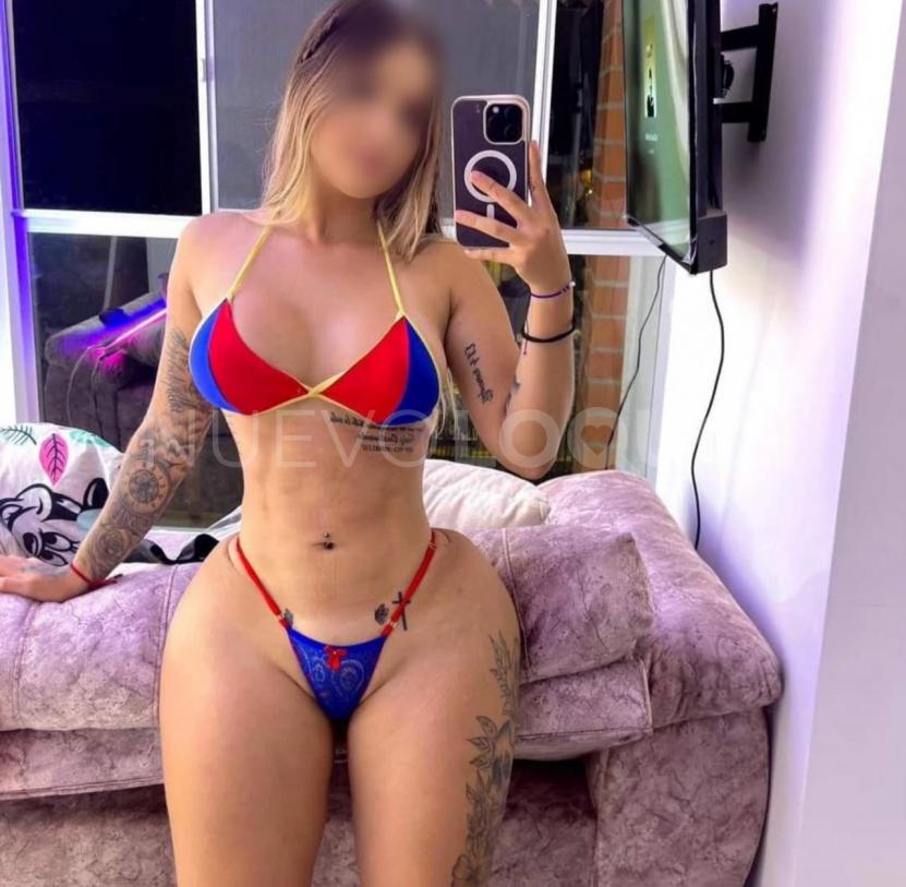  SENSUAL ARDIENTE MUJER