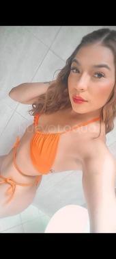 Acompañante mujer