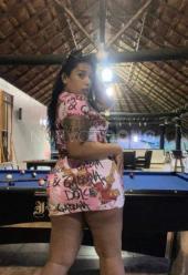 DANIELA TRANS BRASILERA EN PLAZA SANTS DIVERTIDA