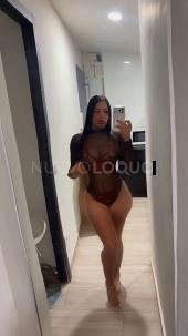 Bella complaciente y rika autetica