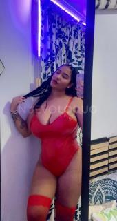 AMBER TU PECHUGONA TETONA NATURAL LATINA EN GANDIA