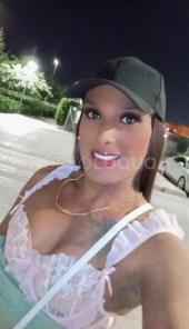 Samanta latina muy guapa con buena actitud