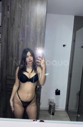 Antonella bella venezolana en sagrada familia