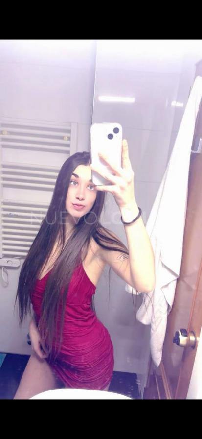  CATALANA JOVEN DULCE Y HERMOSA