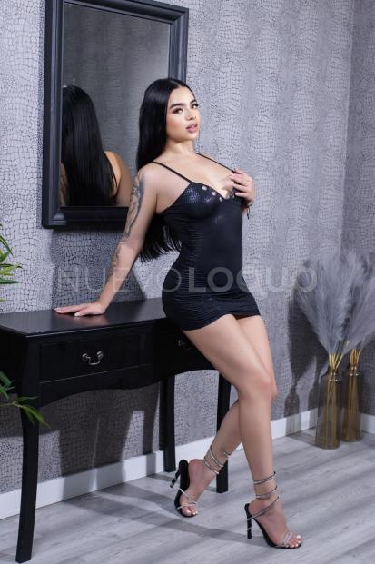  CARIÑOSA DE ALTO NIVEL MUY HERMOSA