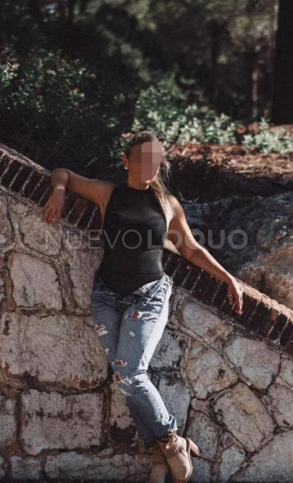  MUJER RUSA CARIÑOSA